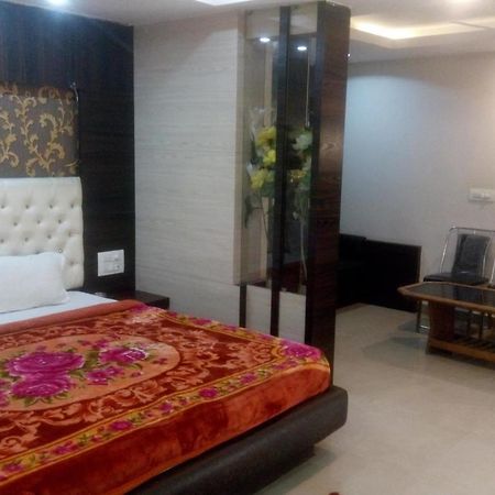 Hotel Priya Palace Ranchi Bagian luar foto