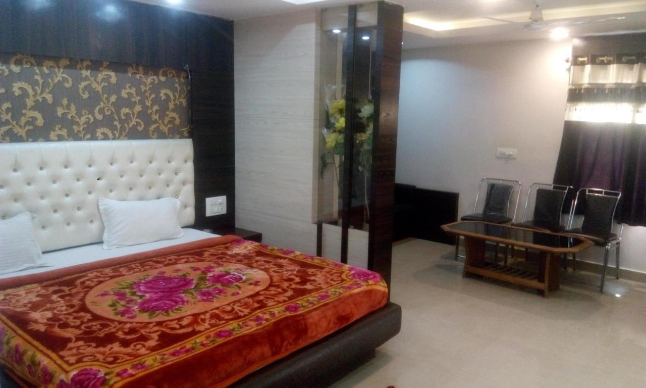 Hotel Priya Palace Ranchi Bagian luar foto