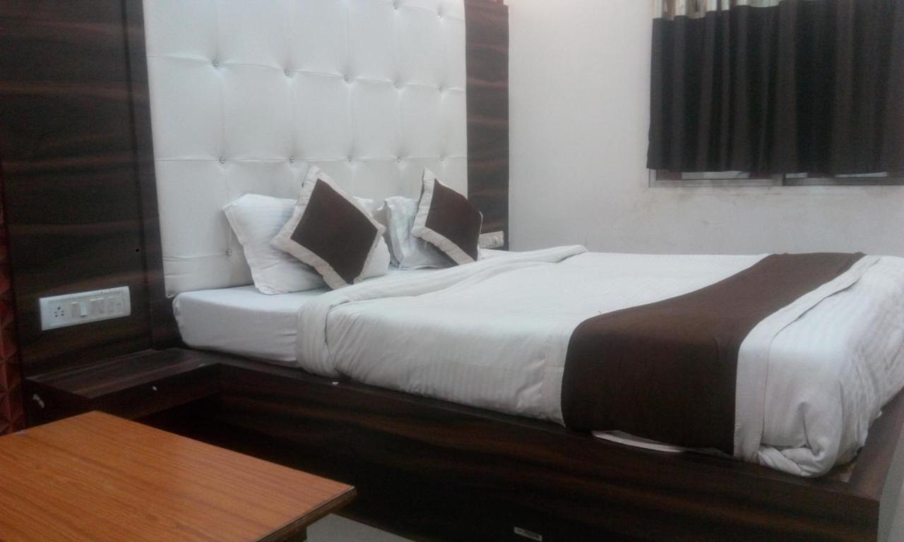 Hotel Priya Palace Ranchi Bagian luar foto