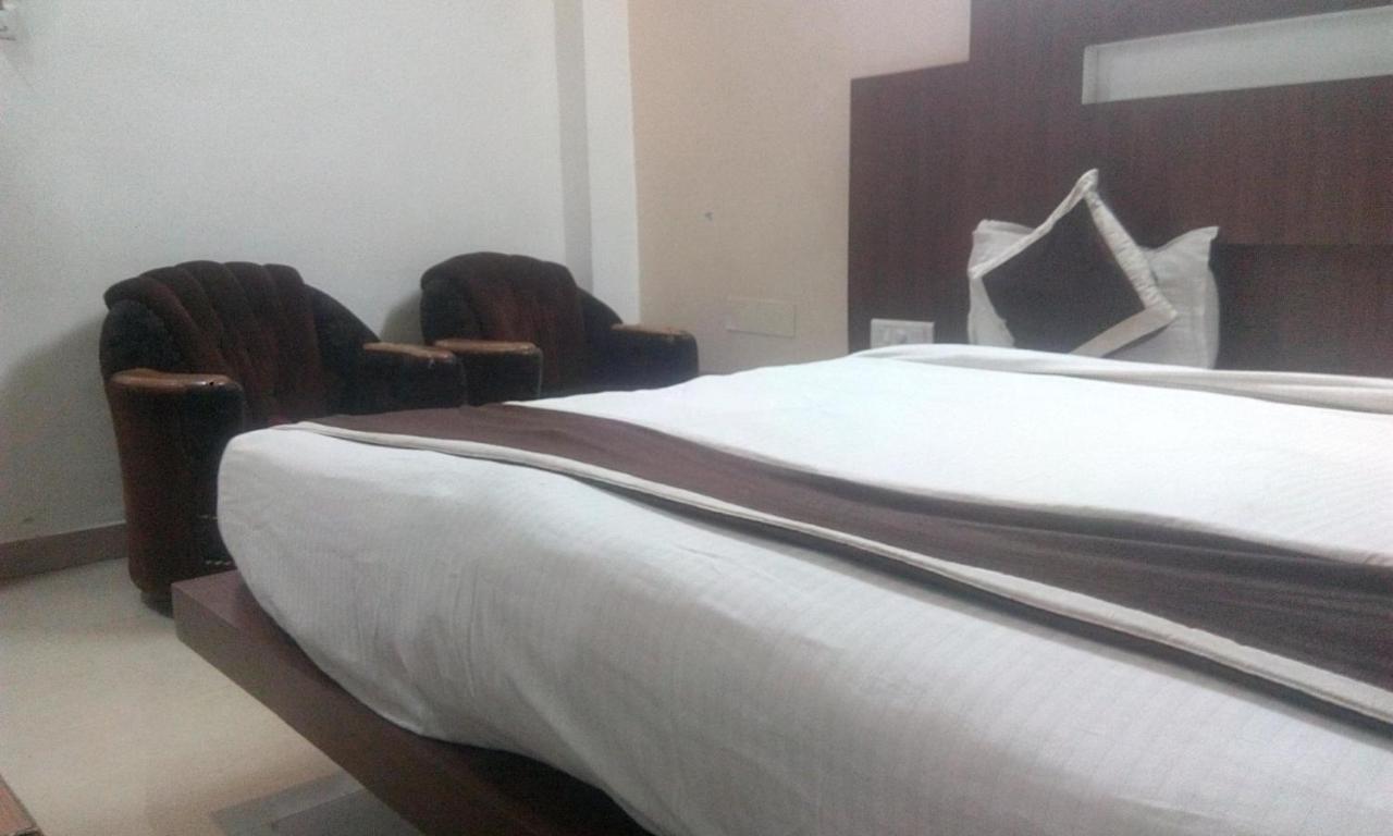 Hotel Priya Palace Ranchi Bagian luar foto